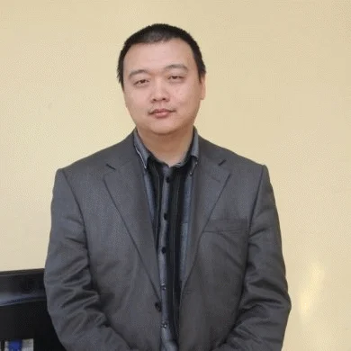 Станислав Нам